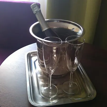 Travel Aparthotel 3*